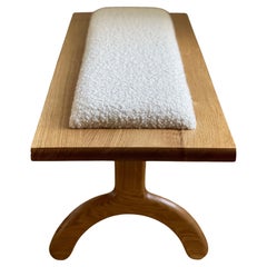 Sunday Bench aus Eiche und Boucle, lange Version