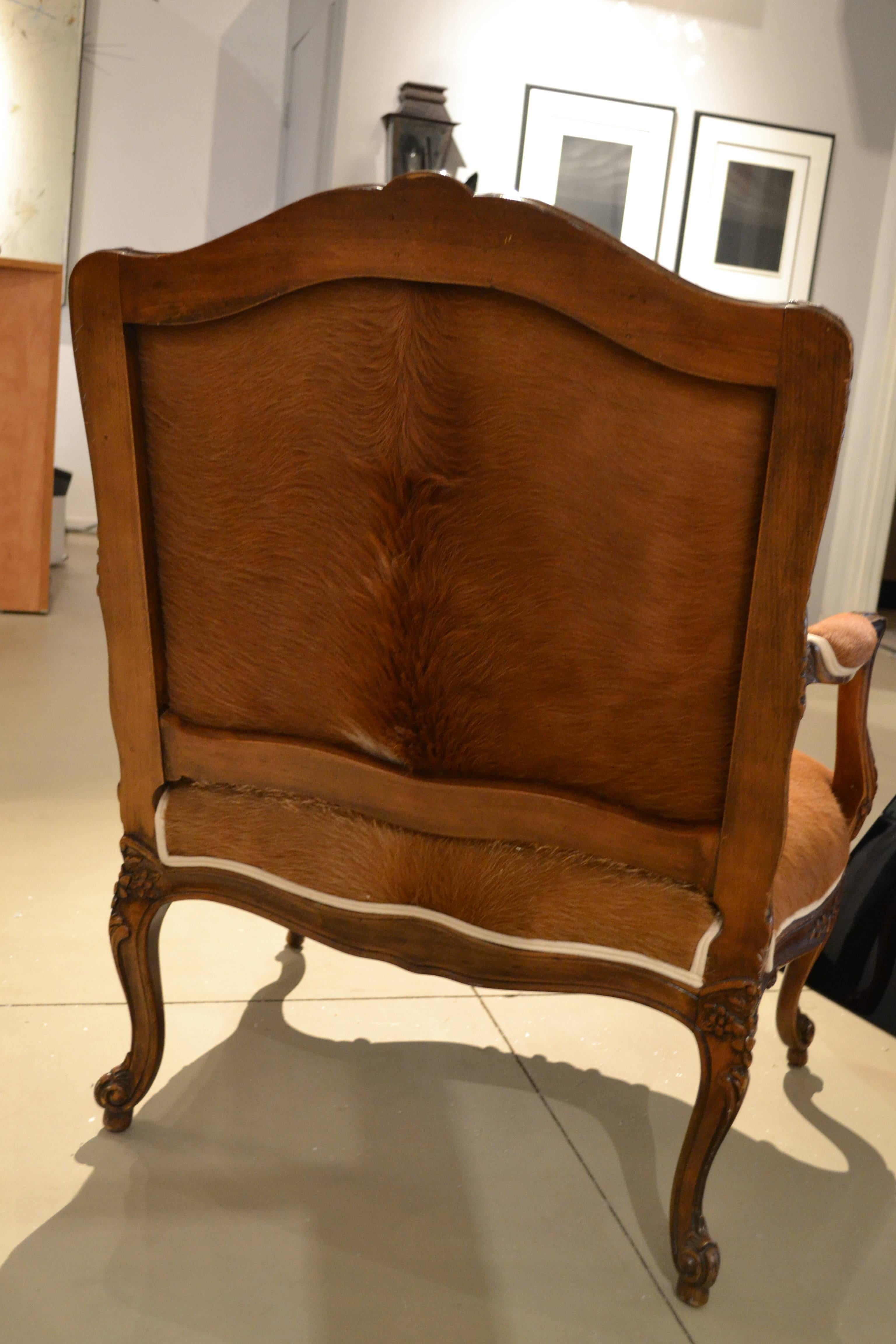 Large French Louis XV Carved Oak Armchair Upholstered in Horse Hair In Excellent Condition In Cathedral City, CA