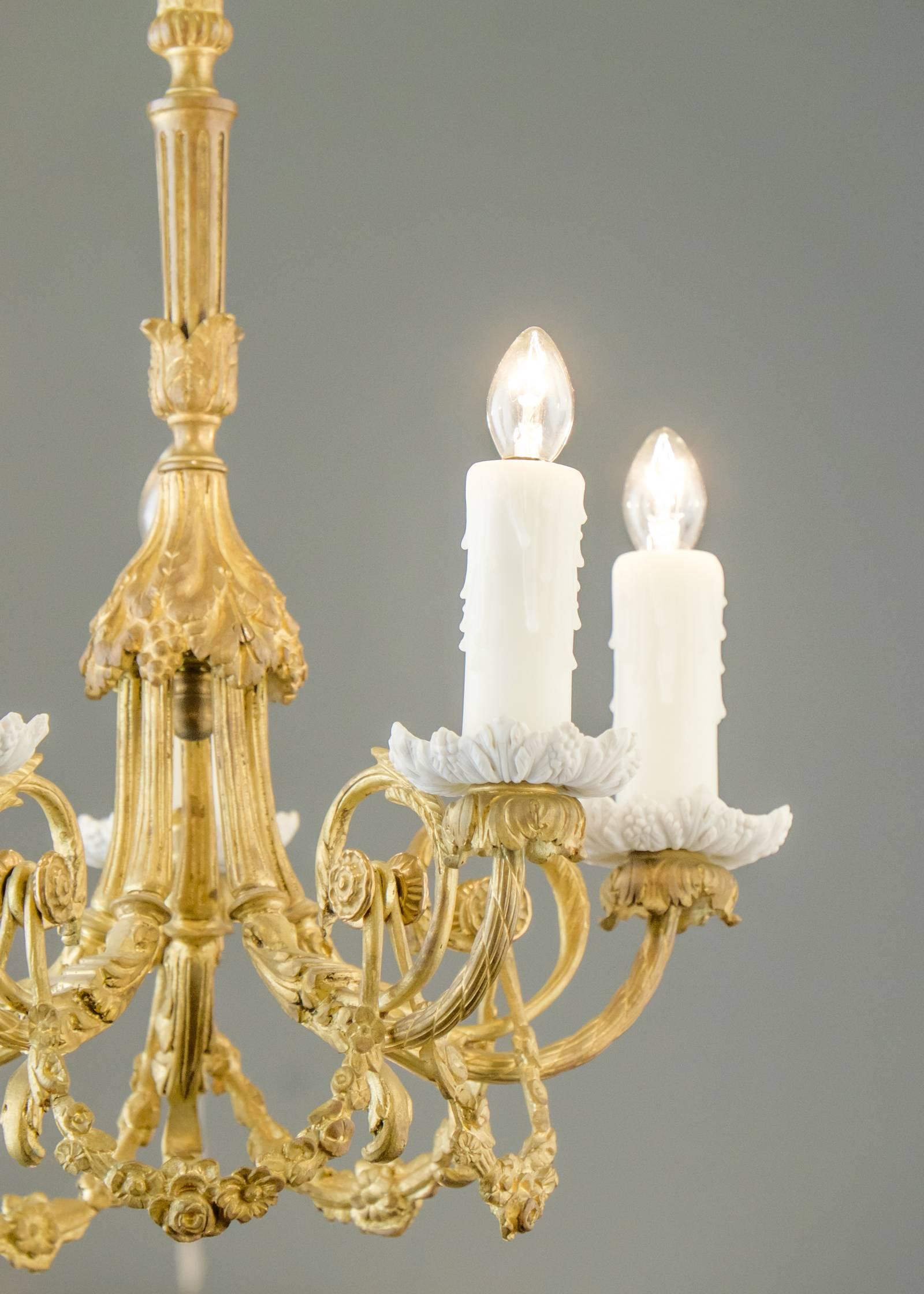 French 19th Century Gold-Leafed Chandelier with Porcelain Bobeches In Good Condition In Austin, TX