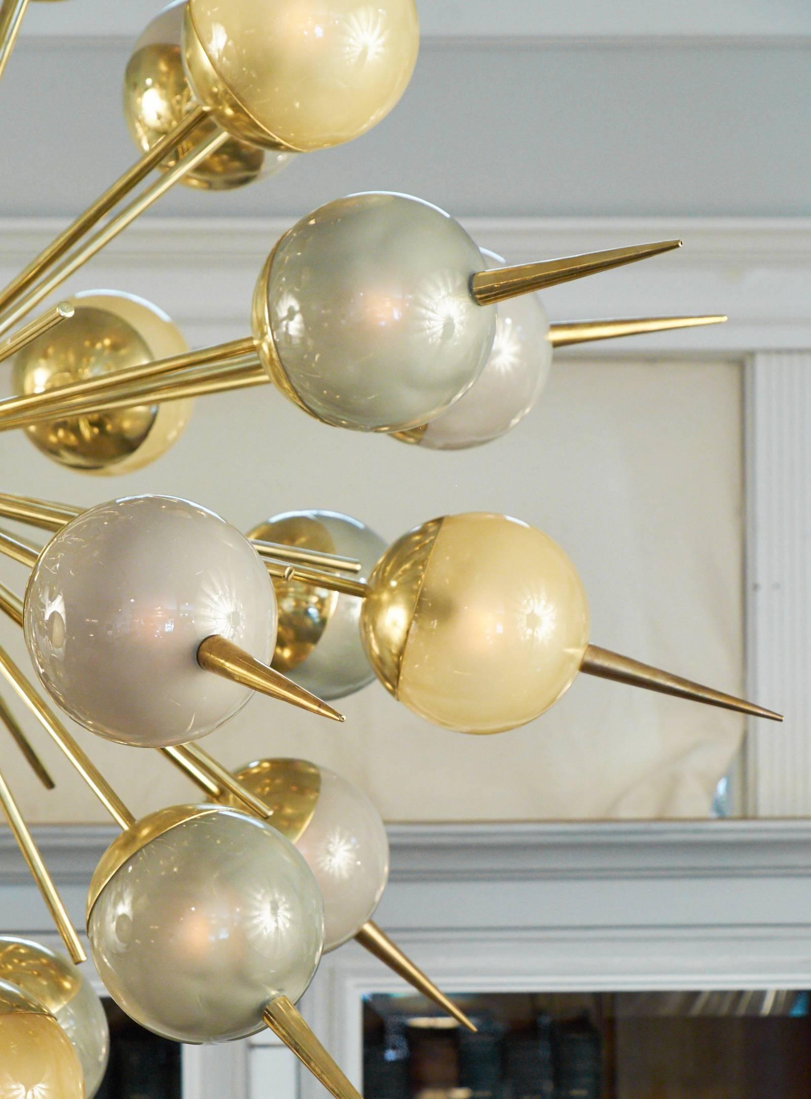Multicolored Murano Glass and Brass Sputnik Chandelier In Excellent Condition For Sale In Austin, TX