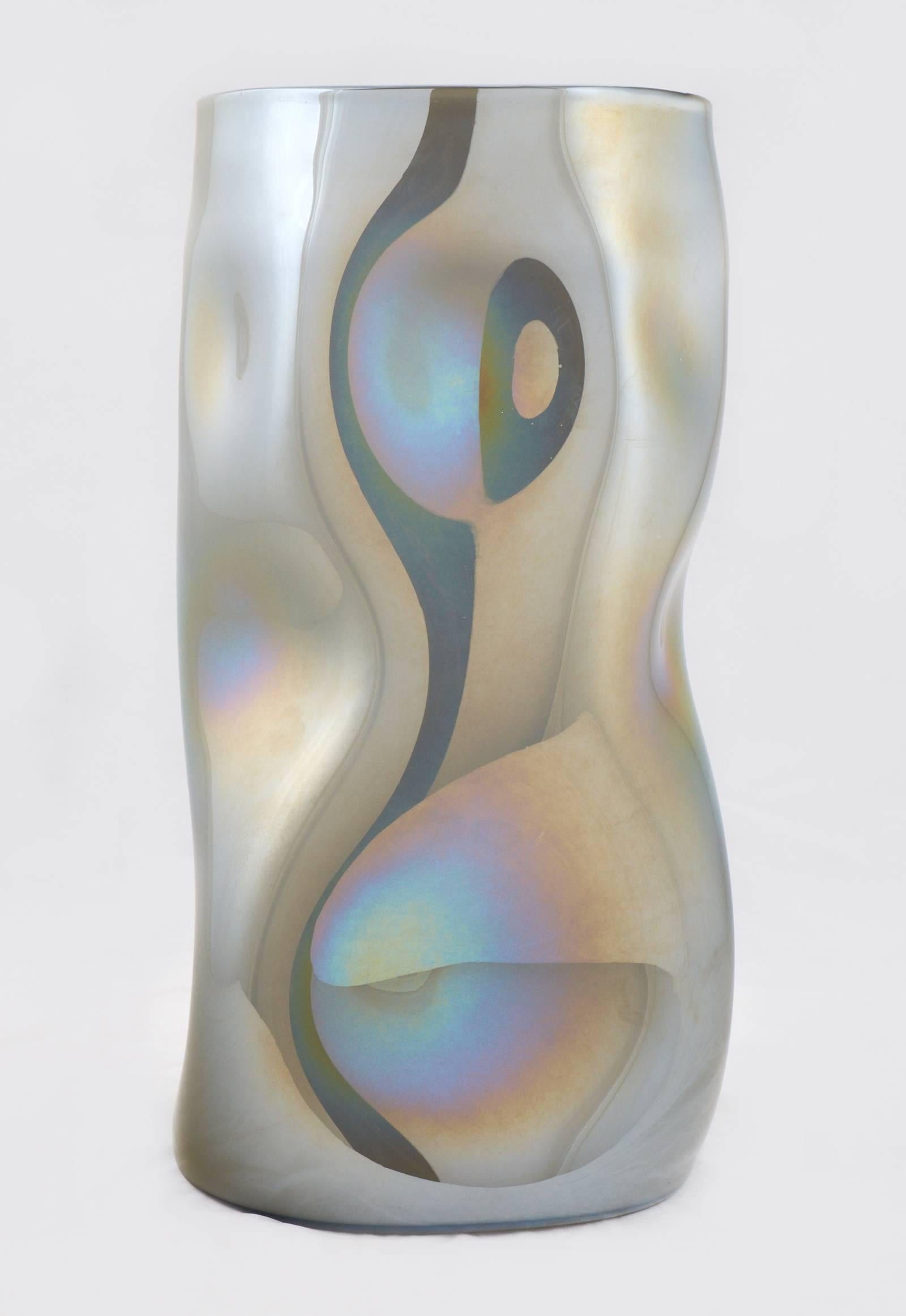 Moderne Vases sculpturaux en verre de Murano en miroir irisé en vente
