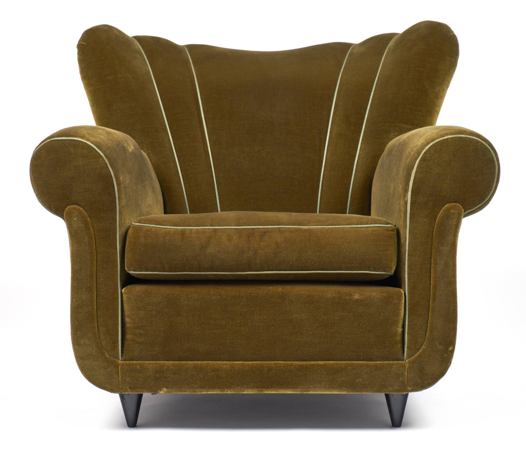 Mid-Century Modern Italian Armchairs in the Manner of Paolo Buffa