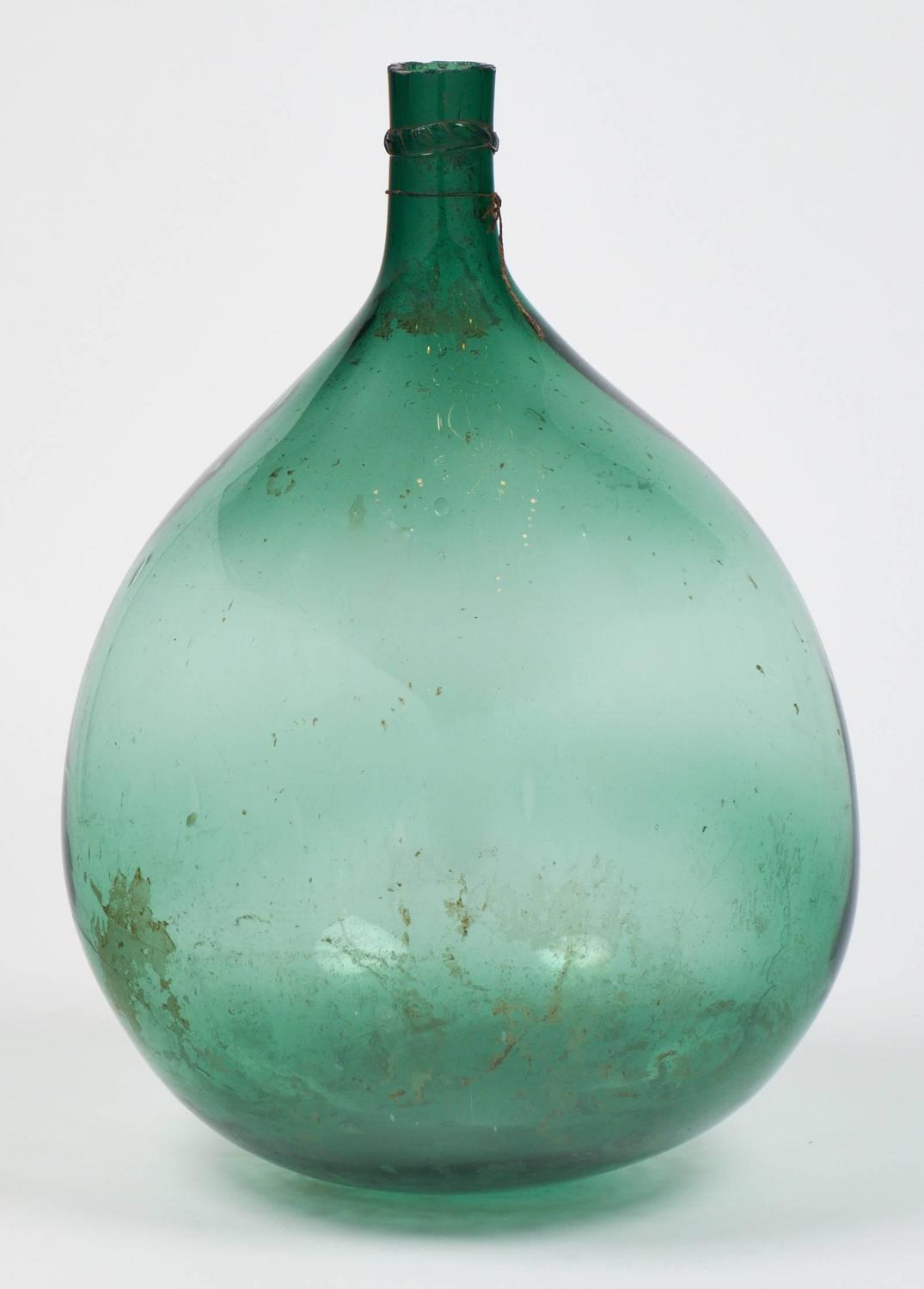 Antique French Wine Green Glass Bottle For Sale at 1stdibs