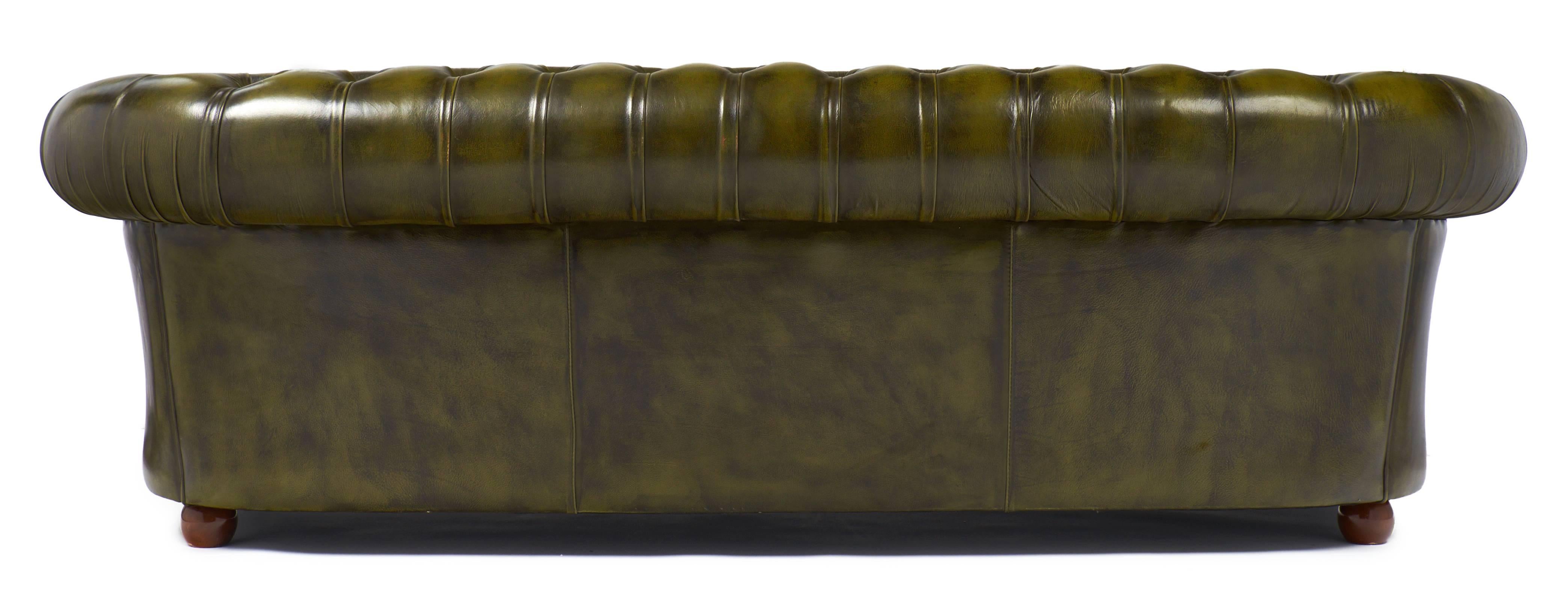 Vintage Green Leather Chesterfield Sofa In Good Condition In Austin, TX