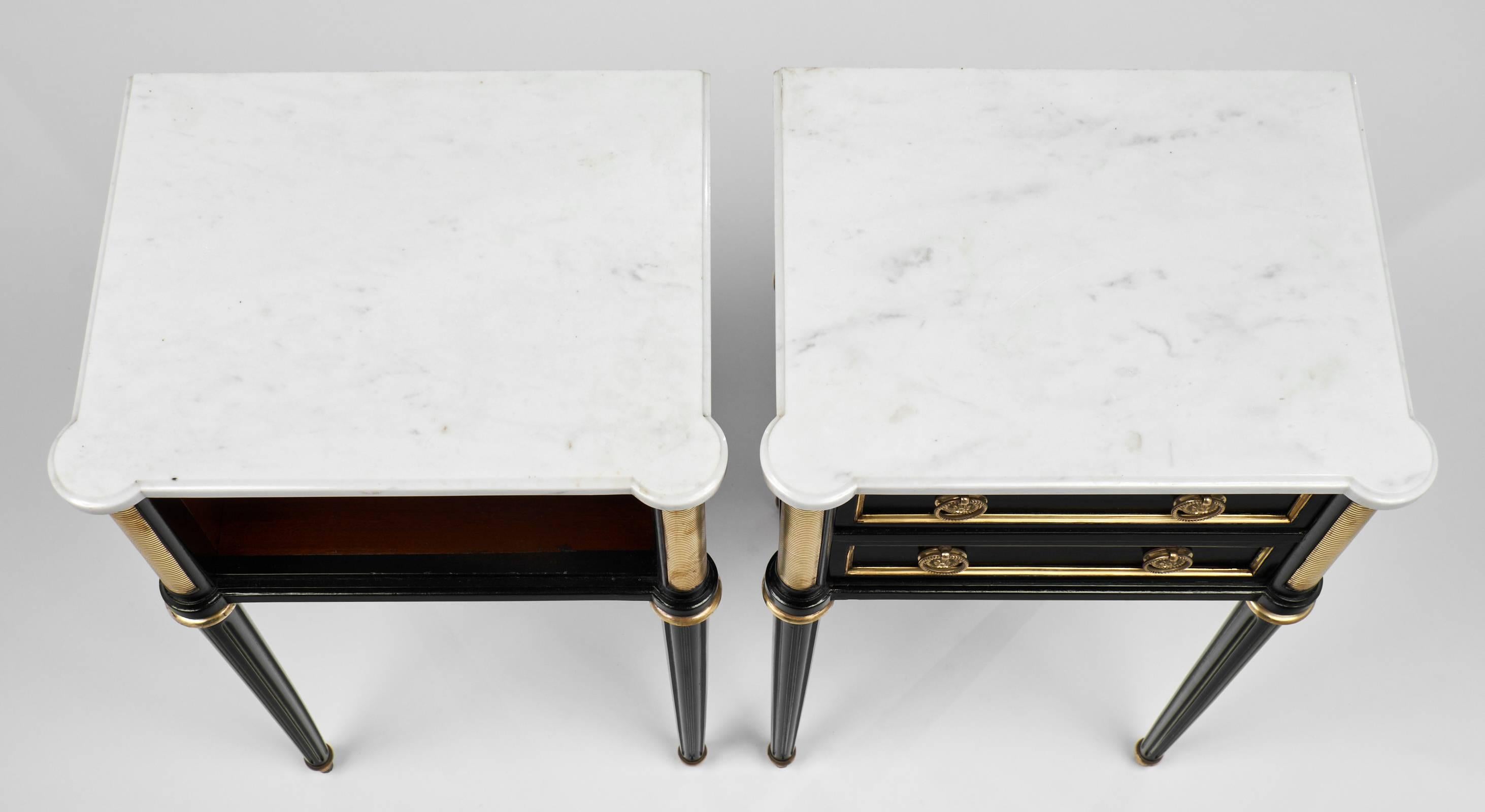 Pair of French Louis XVI Marble-Top Nightstands In Excellent Condition In Austin, TX