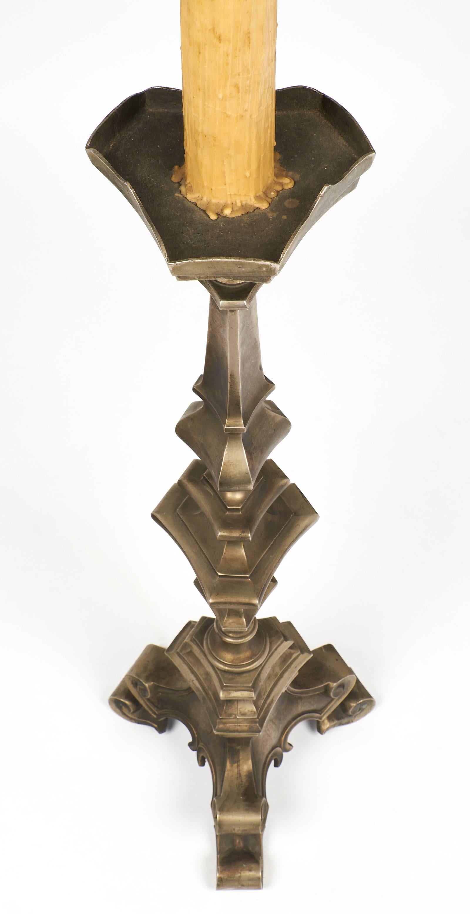 Mid-20th Century Spanish Brass Floor Lamp, circa 1950 For Sale
