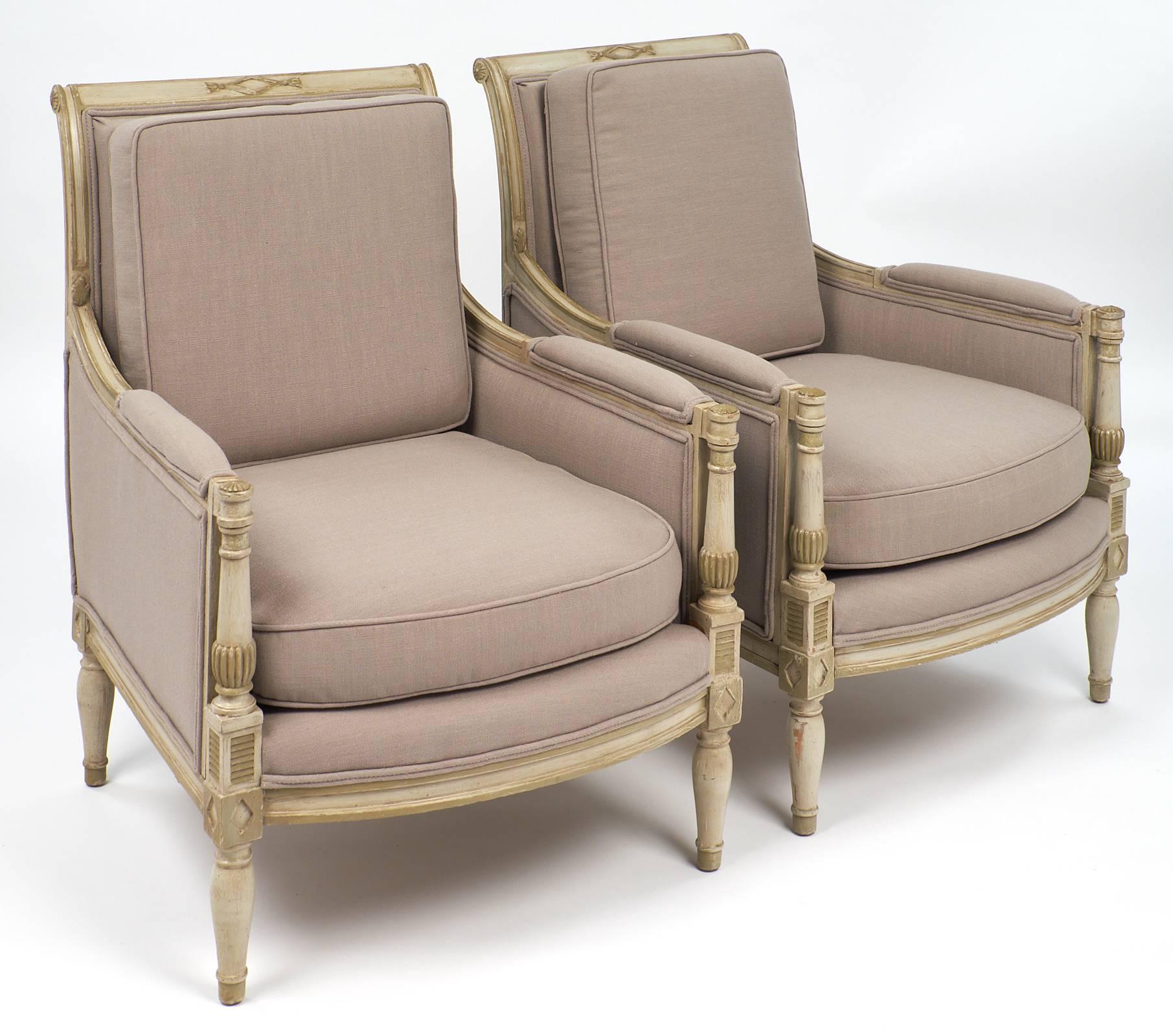 Pair of 19th Century French Directoire Bergères In Excellent Condition In Austin, TX