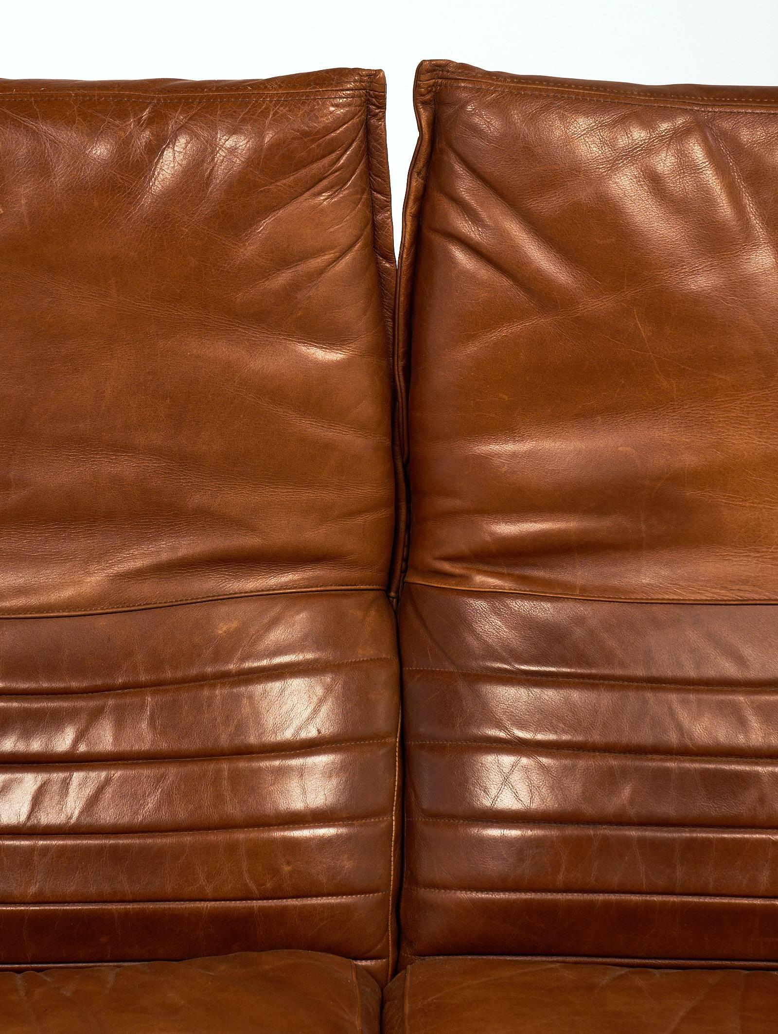Italian Leather Vintage Sofa with Foldable Back In Excellent Condition In Austin, TX