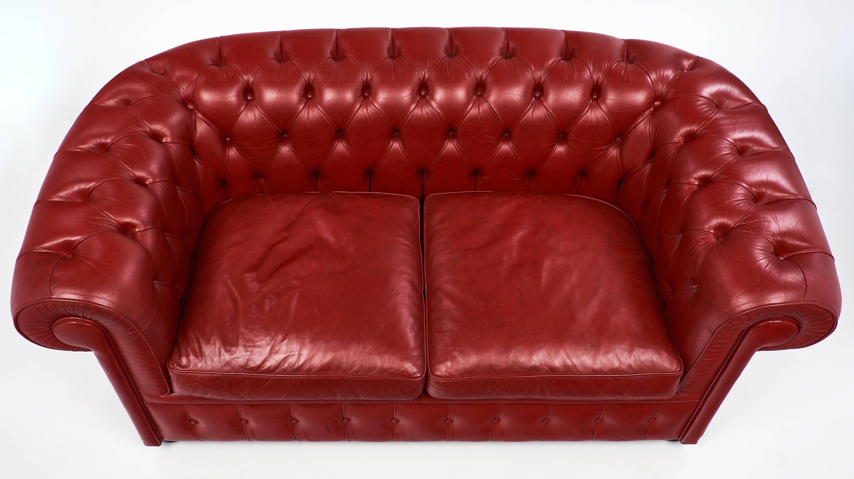 Vintage English Red Chesterfield Sofa In Excellent Condition In Austin, TX
