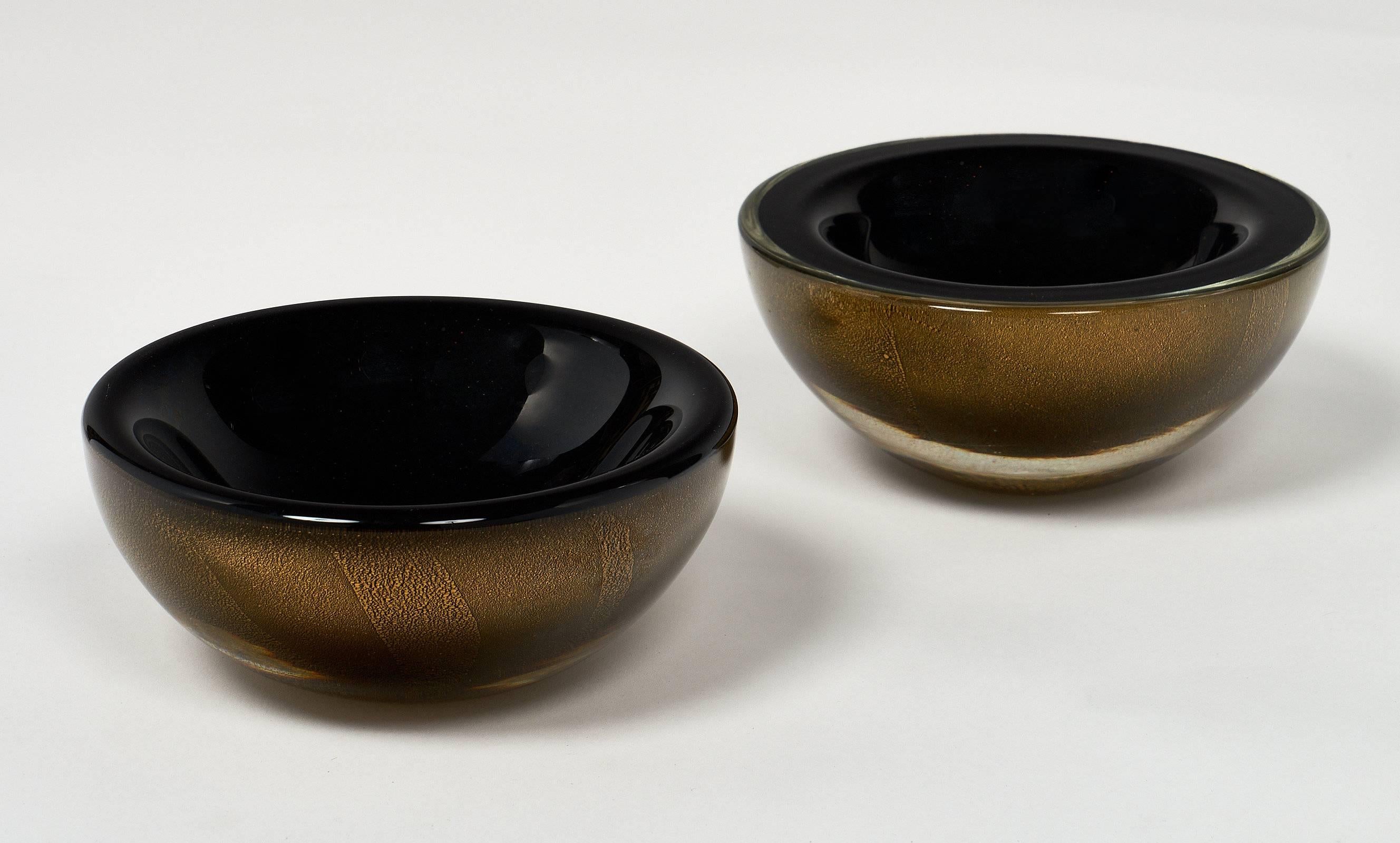 black and gold bowls