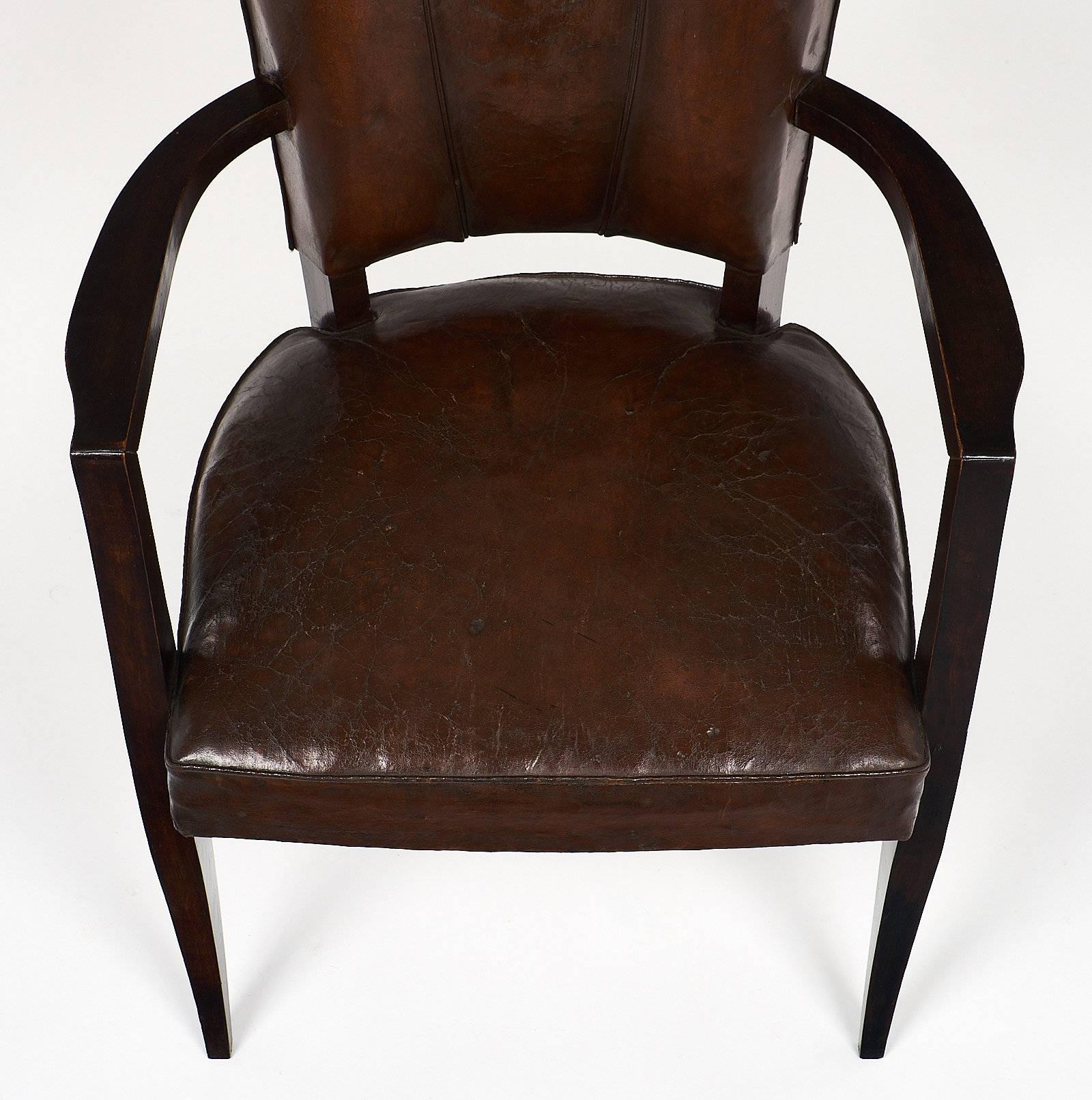 black scallop chair