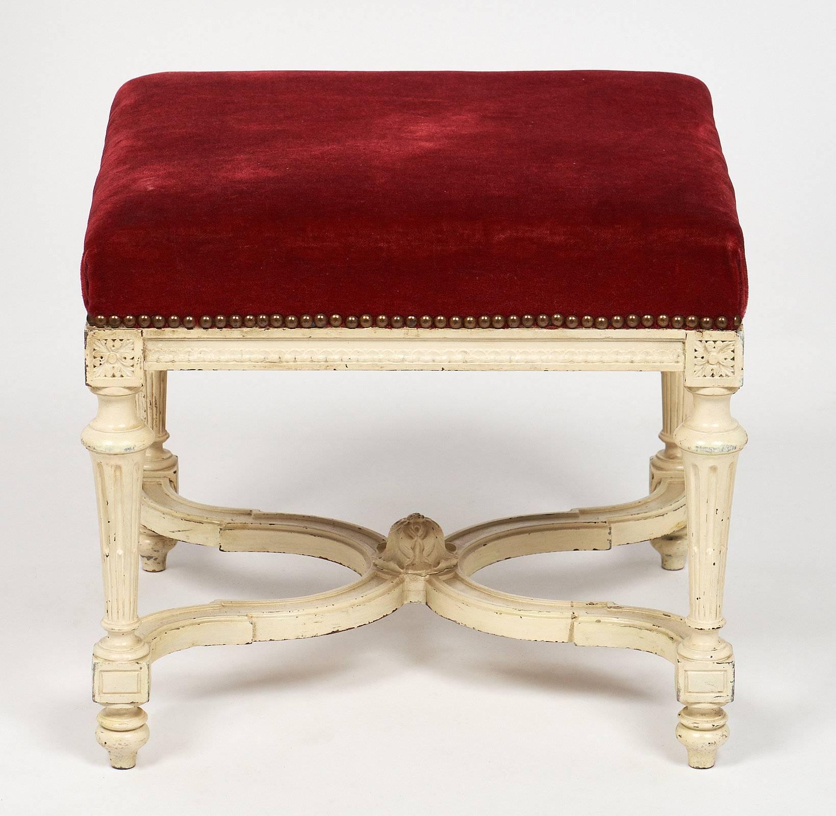 Louis XVI Style French Stool In Excellent Condition In Austin, TX