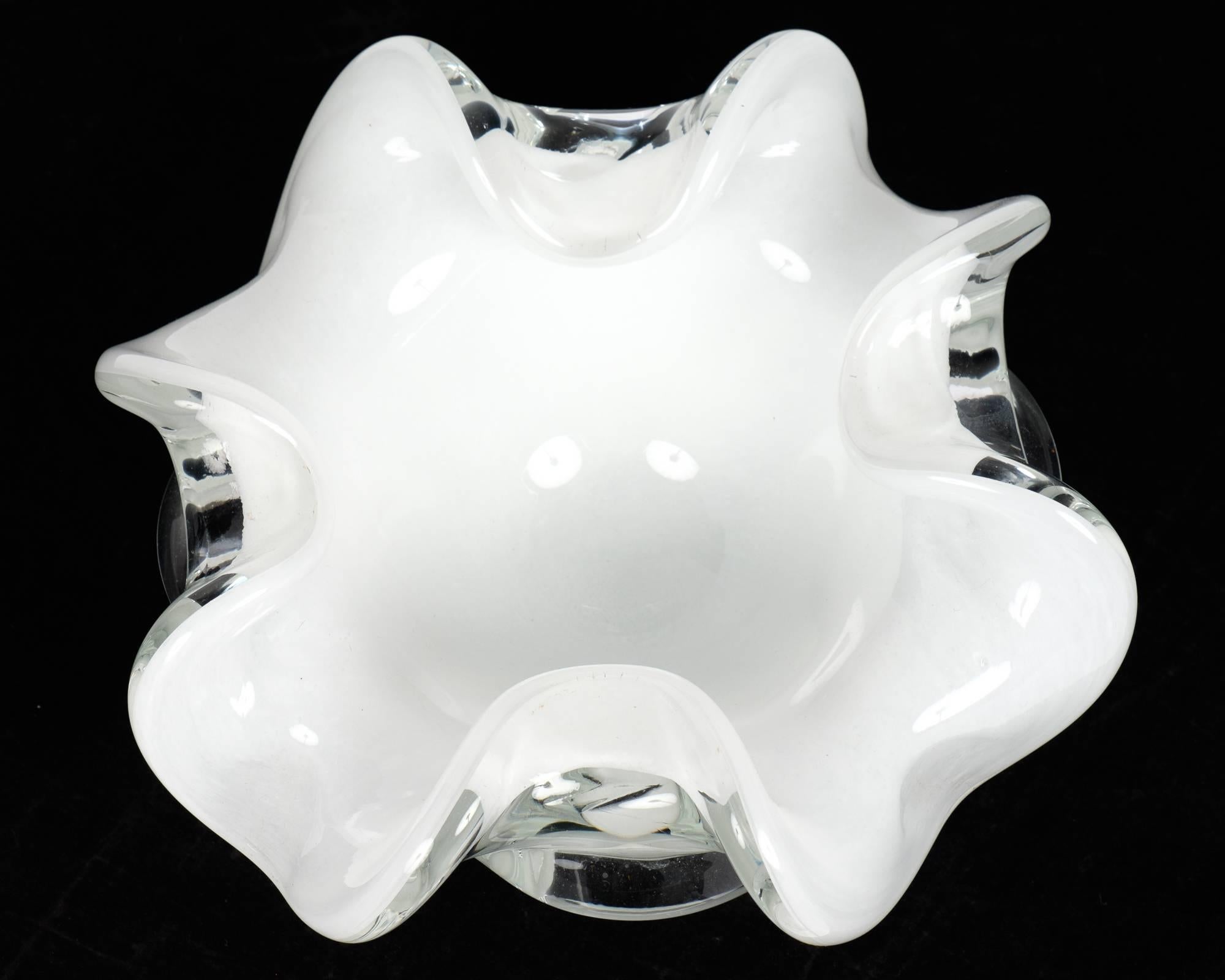 White Murano Glass Bowl In Excellent Condition In Austin, TX