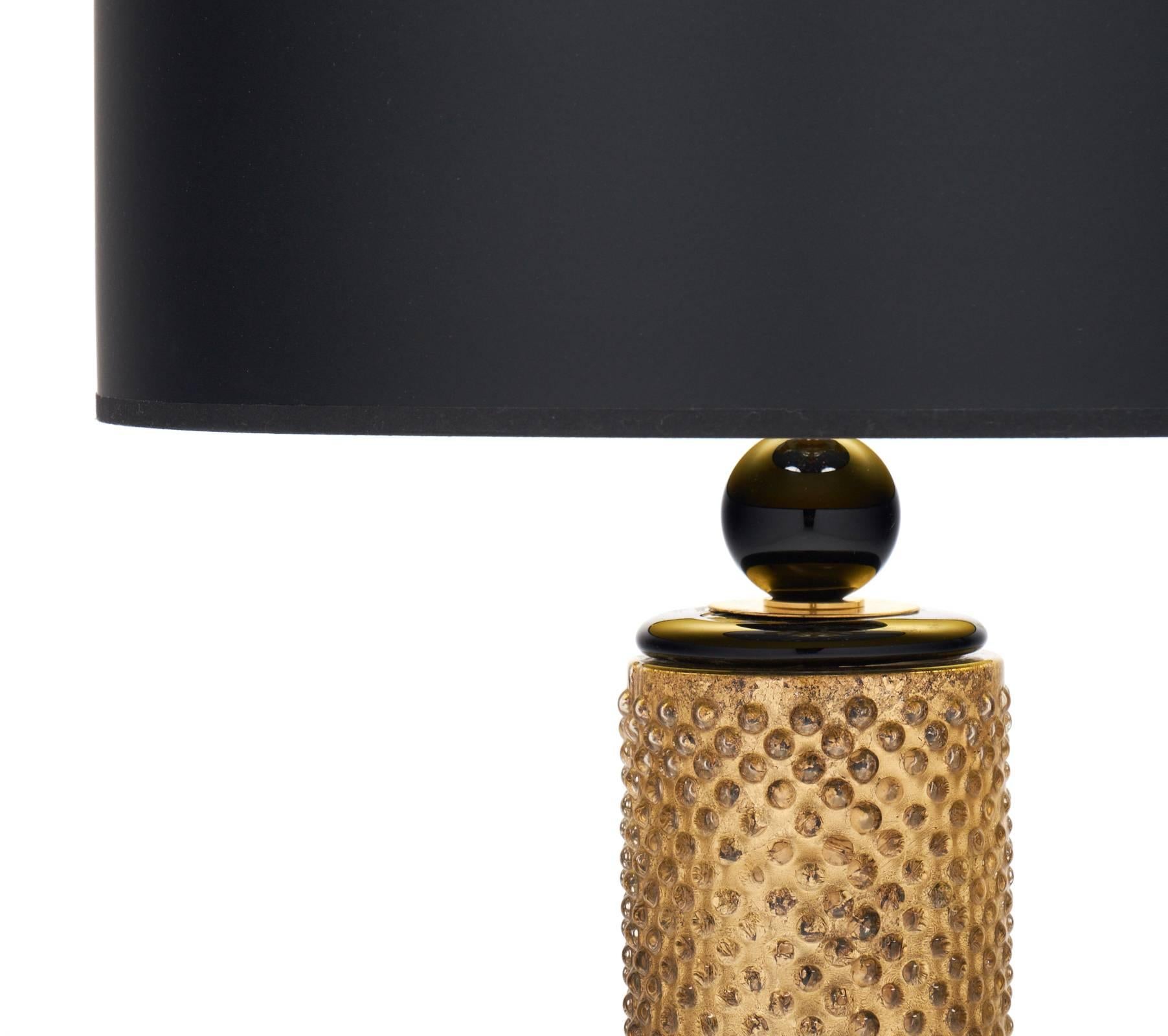 Zwei Tischlampen aus Muranoglas mit Blattgold und schwarzem Glas (Italienisch) im Angebot