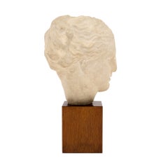 Época Art Déco, busto francés de Higía, madera y yeso, hacia 1940