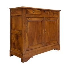 Buffet aus hellem Nussbaumholz aus der Zeit der französischen Restauration, um 1845