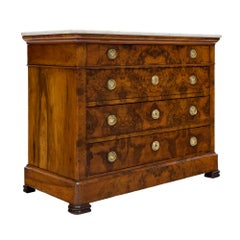 Commode française de style Restauration en noyer figuré, avec marbre de Carrare, vers 183