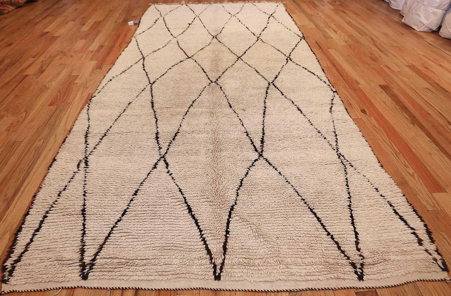 Wool Cream and Black Vintage Moroccan Beni Ourain Carpet. Size: 5' 10