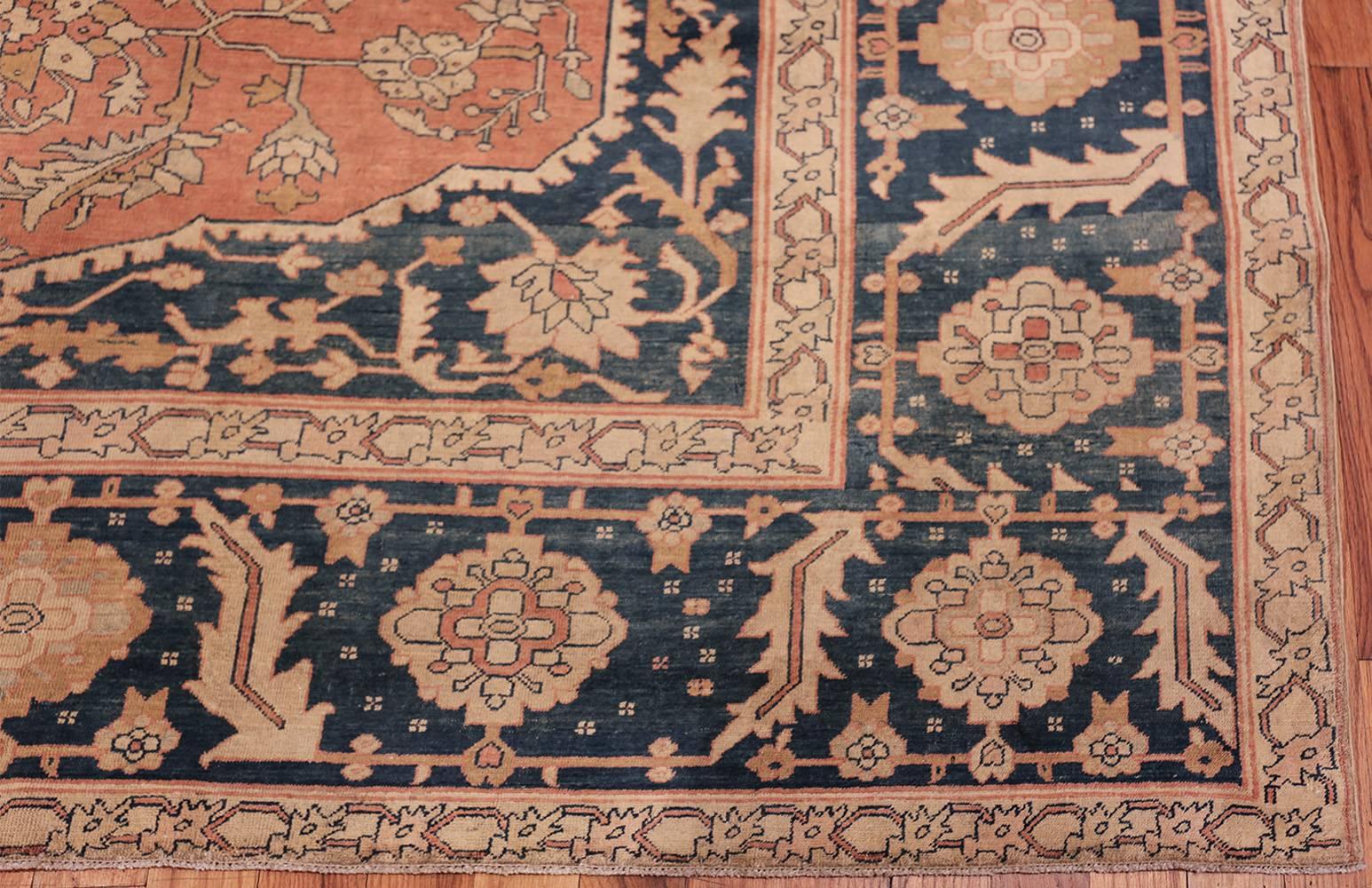 Wool Beautiful Antique Persian Serapi Carpet