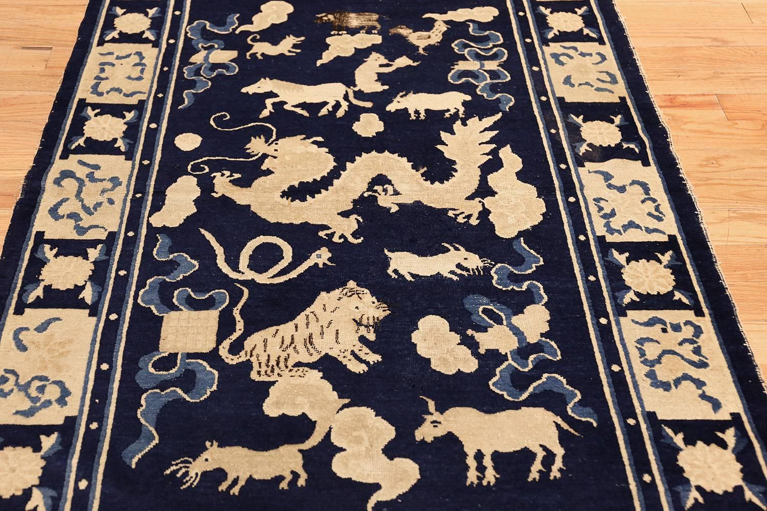 Antique Chinese Zodiac Rug In Good Condition In New York, NY