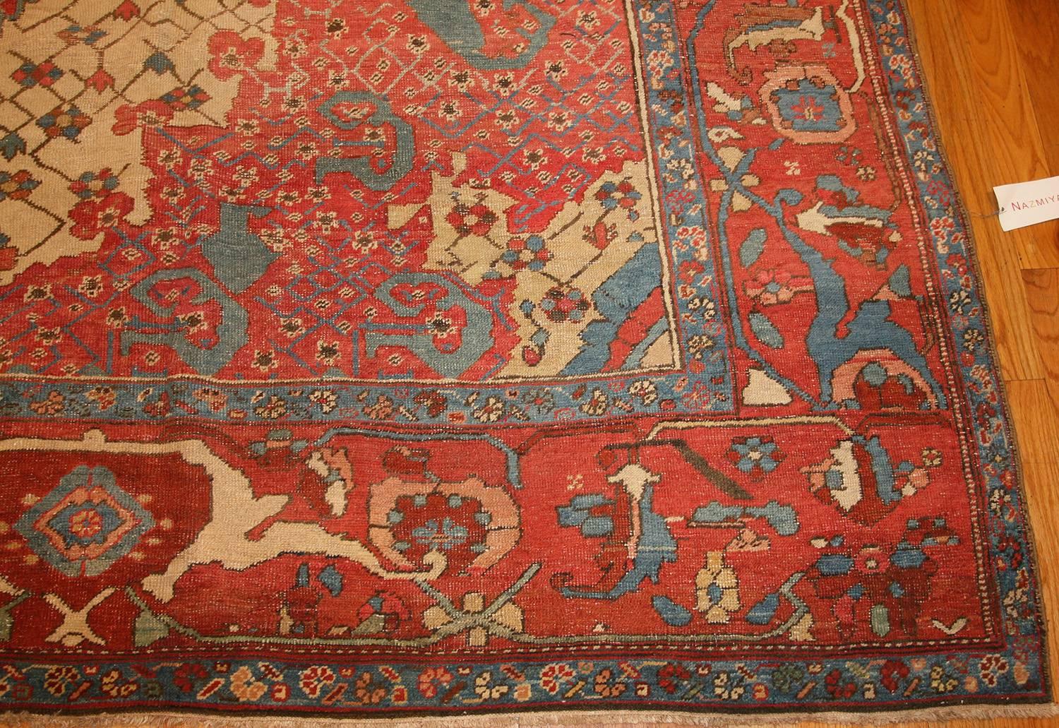 Antique Bakshaish Carpet In Good Condition In New York, NY