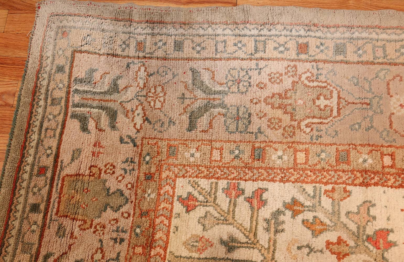 Beautiful Ivory Background Antique Turkish Oushak Carpet 3