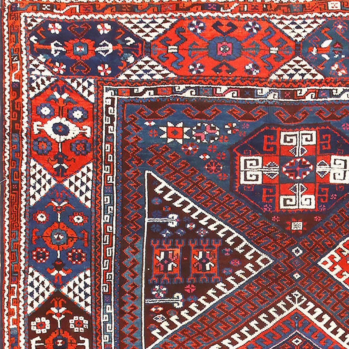 Collectible Tribal Antique Turkish Bergama Rug. Size: 7 ft x 9 ft 7 in In Excellent Condition In New York, NY