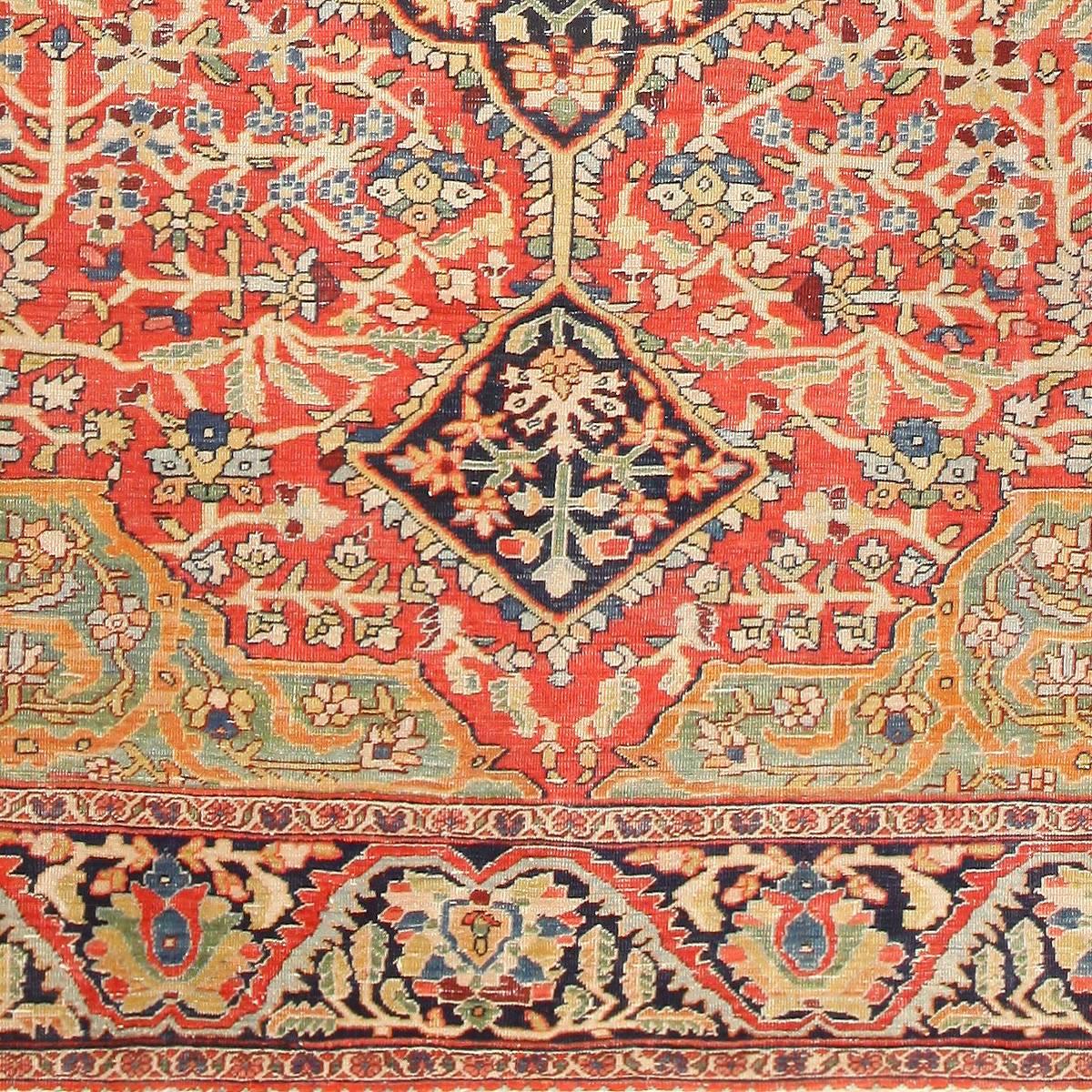 Antique Persian Farahad Sarouk Rug In Excellent Condition In New York, NY