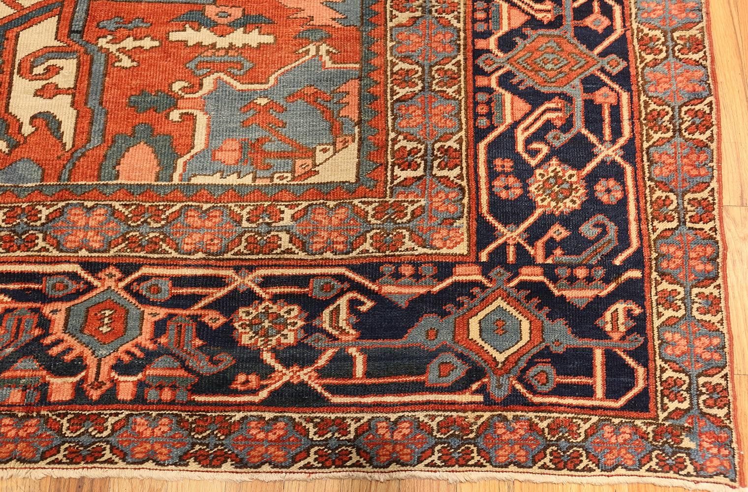 Large Rust Antique Persian Heriz Serapi Rug. Size: 11 ft x 18 ft 10 in  In Excellent Condition In New York, NY