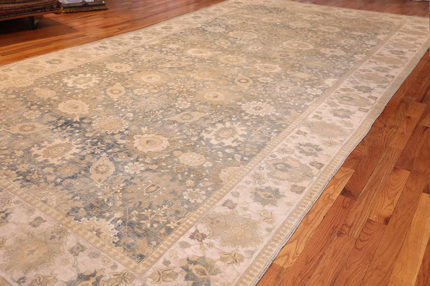 Beautiful Antique Indian Agra Rug In Good Condition In New York, NY