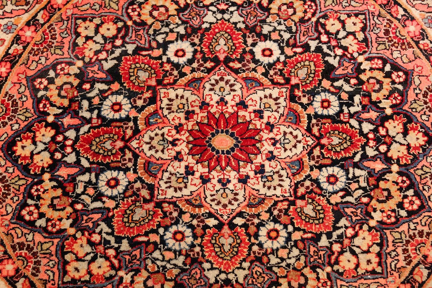 Wool Round Antique Khorassan Persian Rug. Size: 5 ft x 5 ft (1.52 m x 1.52 m)