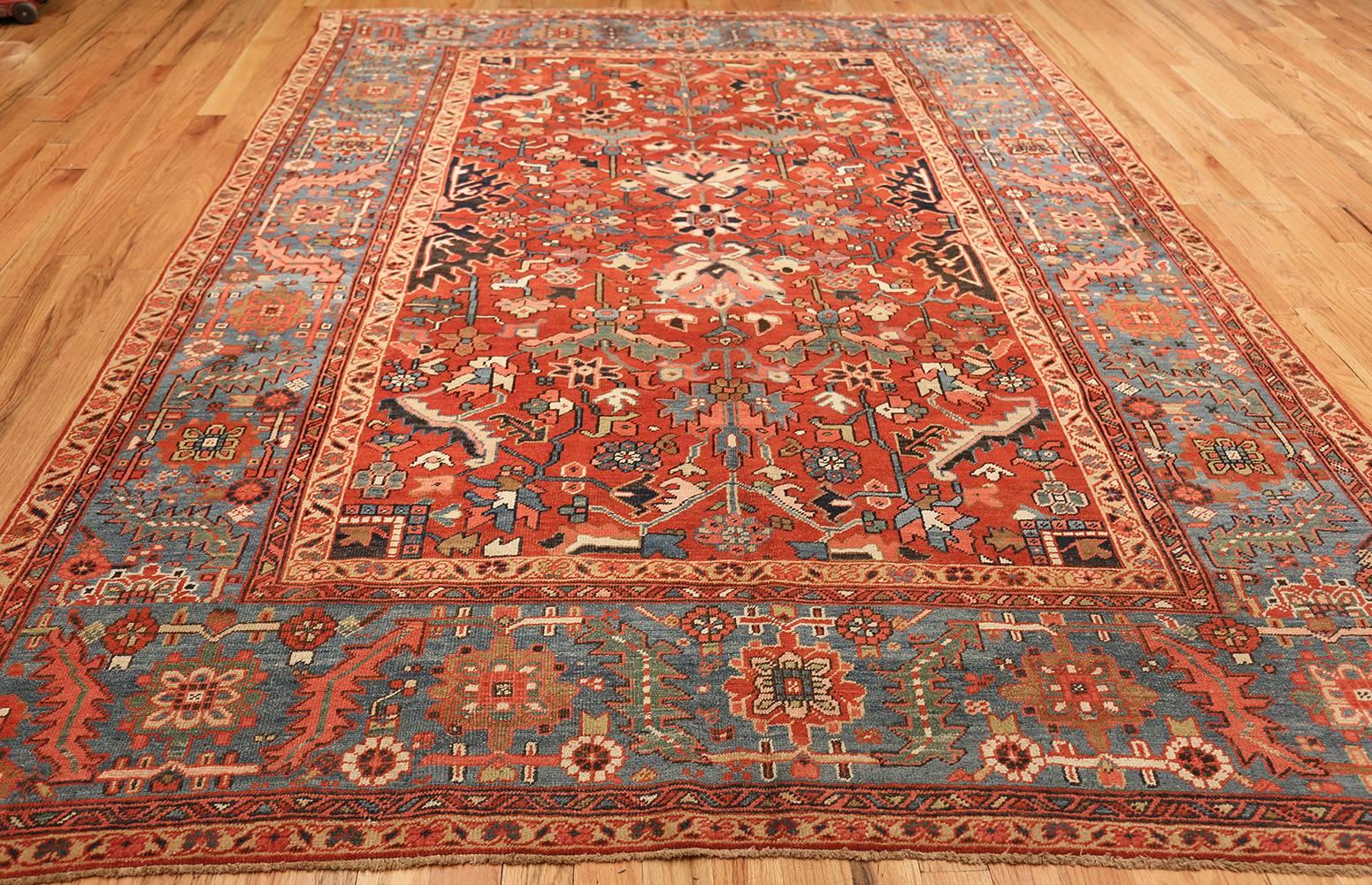 Antique Oriental Room Size Persian Heriz Rug In Good Condition In New York, NY