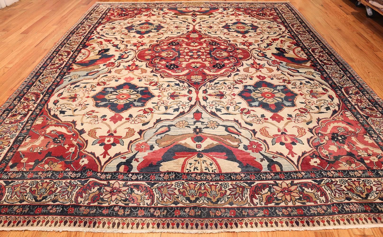 19th Century Antique Persian Kerman Rug. Size: 9 ft x 11 ft 6 in (2.74 m x 3.51 m)
