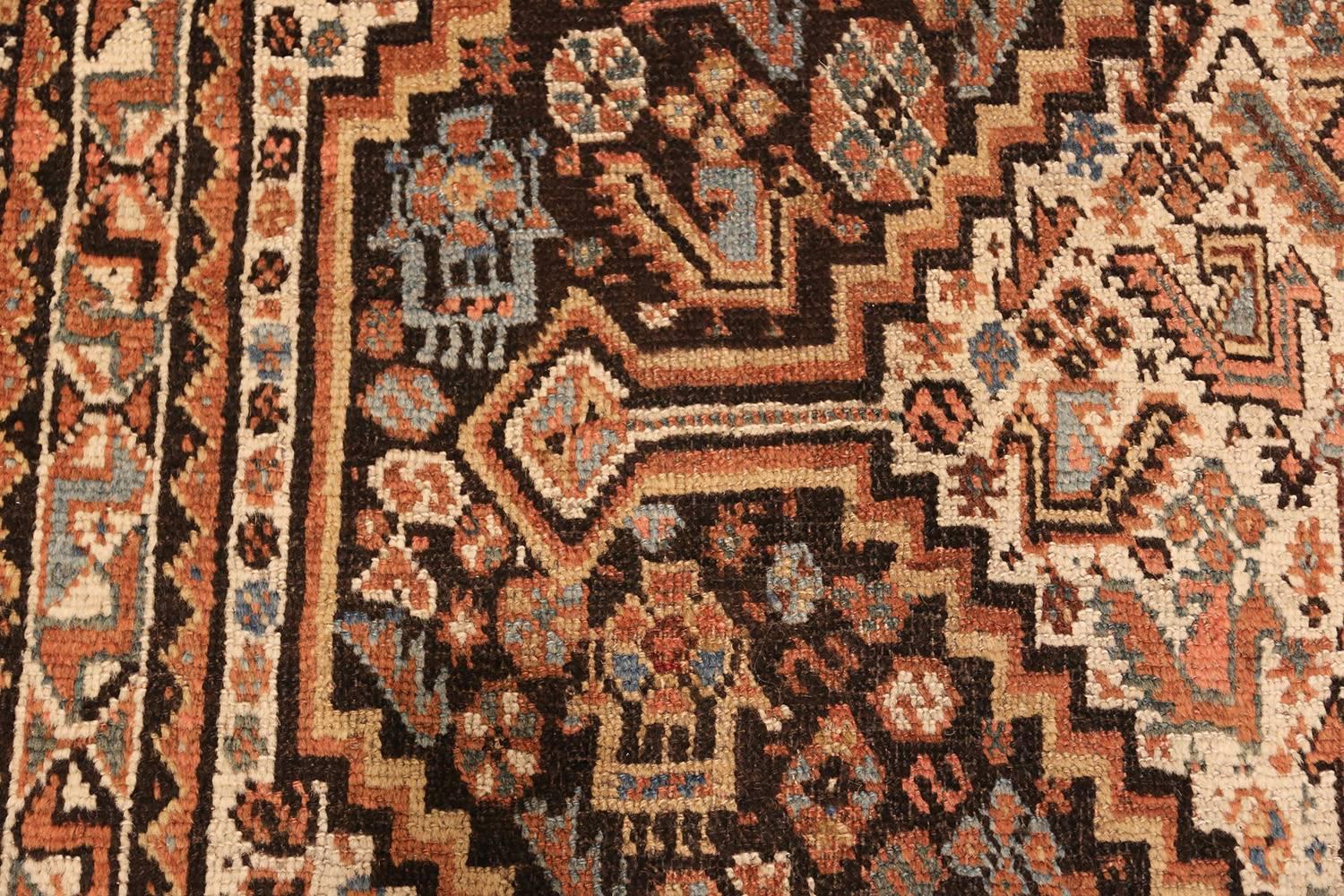 Antique Ghashgai Persian Rug, Country Of Origin: Persia, Circa Date: Turn of the Twentieth Century – Size: 4 ft x 5 ft 2 in (1.22 m x 1.57 m)

Exceedingly complex throughout, this charming antique Ghashgai rug features an exciting array of abstract,