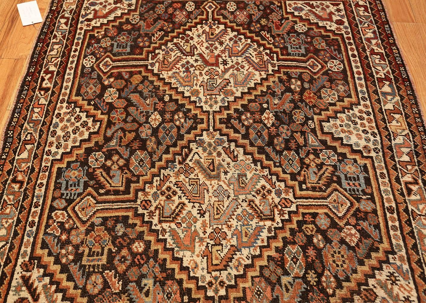 Tribal Antique Ghashgai Persian Rug. Size: 4 ft x 5 ft 2 in (1.22 m x 1.57 m)