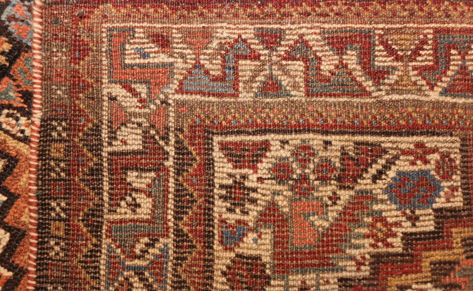 20th Century Antique Ghashgai Persian Rug. Size: 4 ft x 5 ft 2 in (1.22 m x 1.57 m)