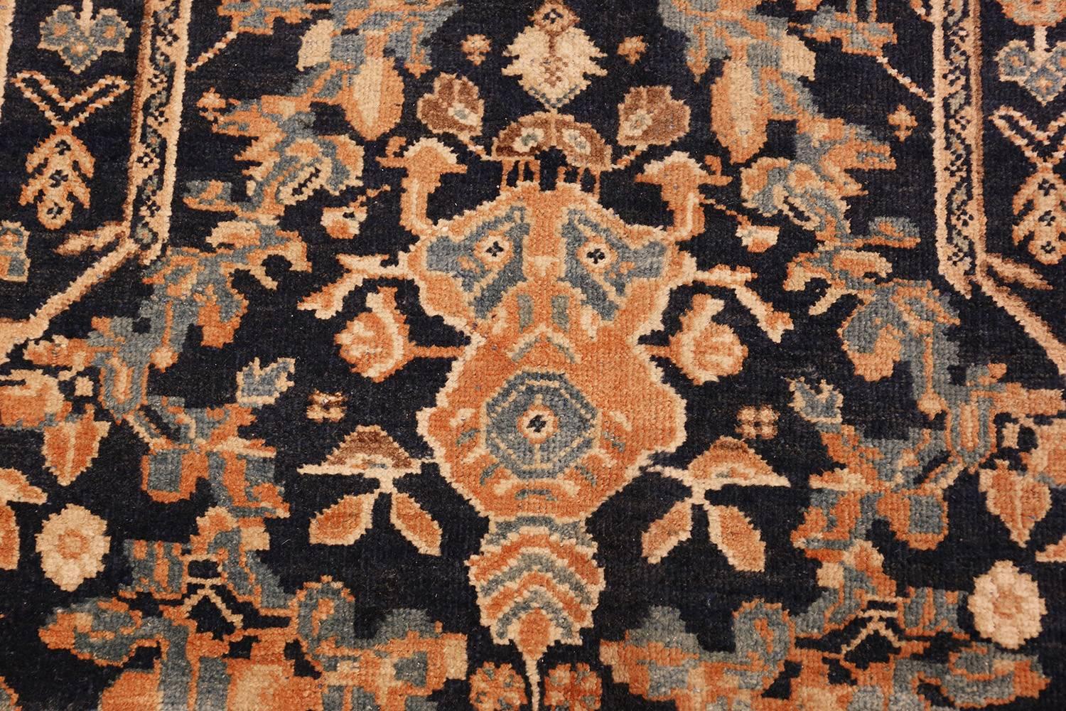 Beautiful Antique Persian Mahal Sultanabad Rug In Good Condition In New York, NY