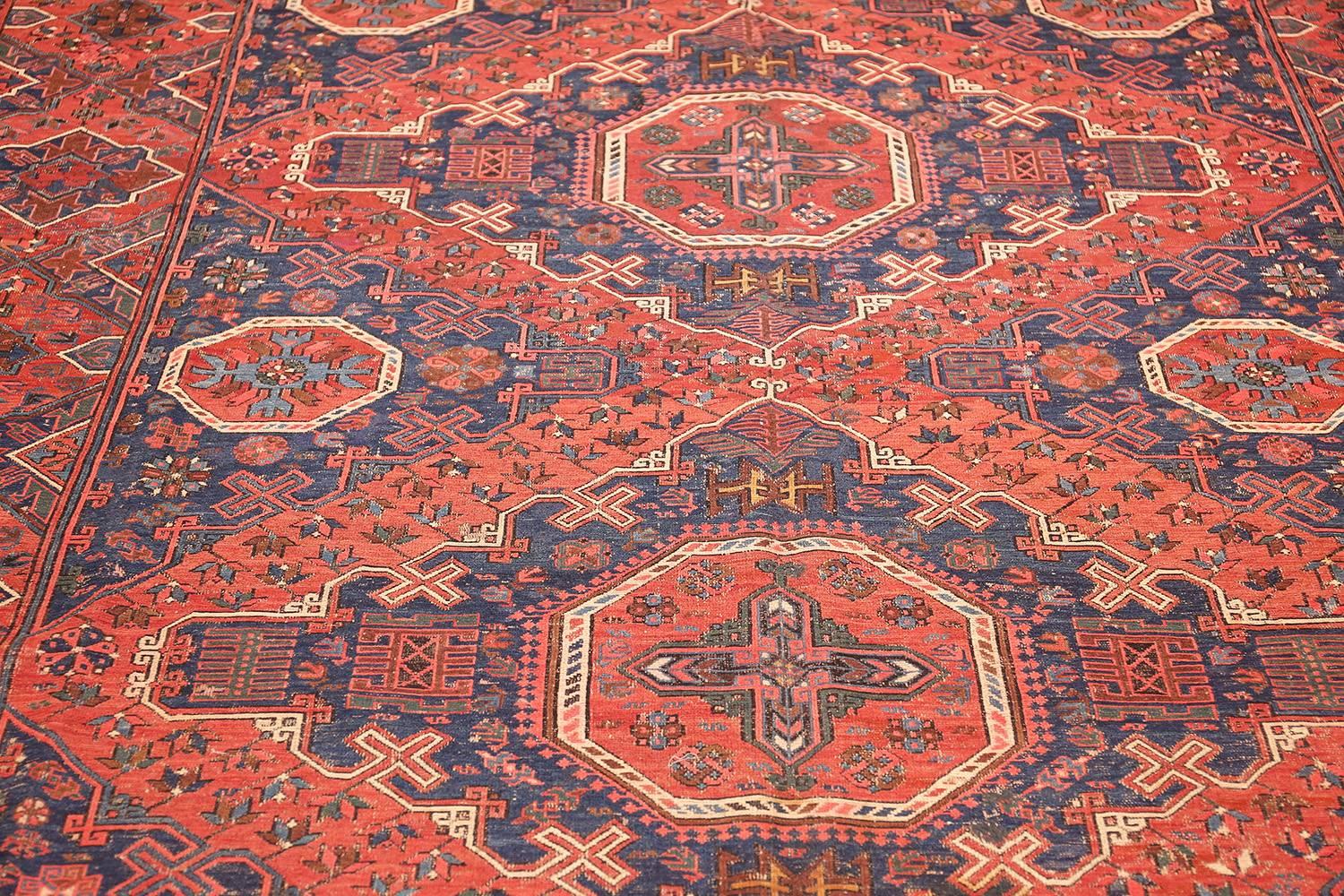 Tribal Antique Caucasian Soumak Rug. Size: 8 ft x 12 ft 6 in (2.44 m x 3.81 m) In Good Condition In New York, NY