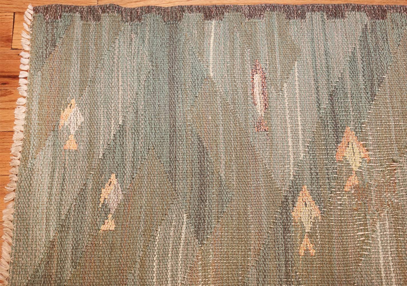 Vintage Scandinavian Rug Possibly by Elsa Gullberg In Excellent Condition In New York, NY