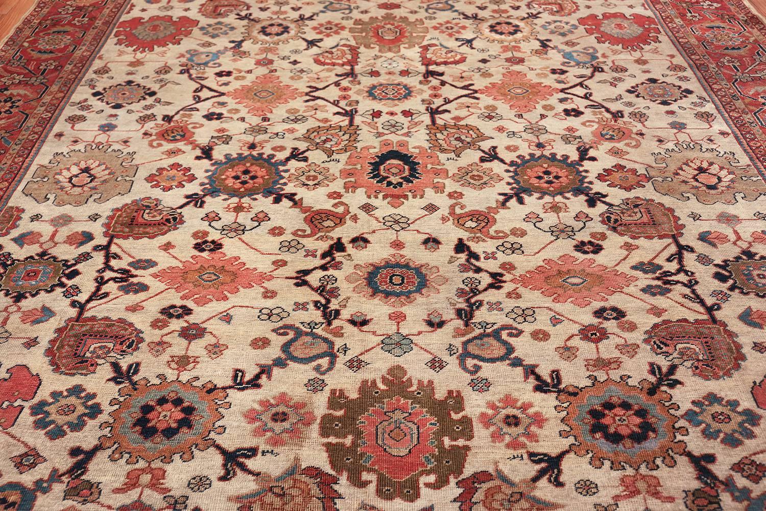 Ivory Background Antique Sultanabad Persian Rug In Excellent Condition In New York, NY