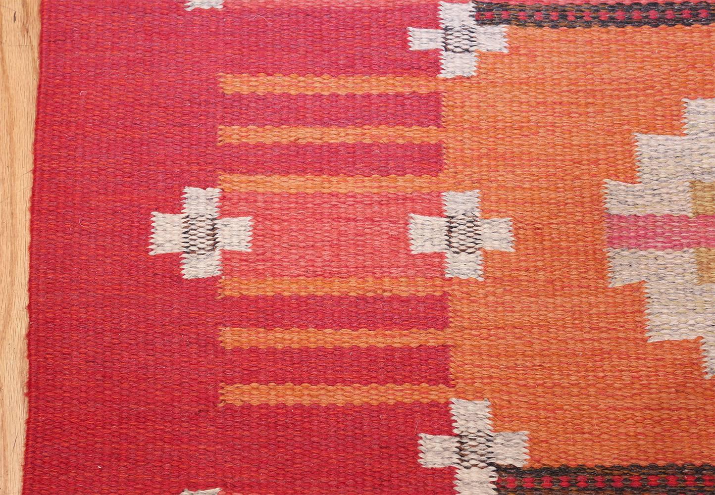 Breathtaking Vintage Flat Woven Kilim Scandinavian Ingegerd Silow Rug, Country of Origin / Rug Type: Scandinavia, Circa Date: Mid 20th Century. Size: 4 ft 7 in x 6 ft 8 in (1.4 m x 2.03 m)

Ingegerd Silow is one of the most influential textile