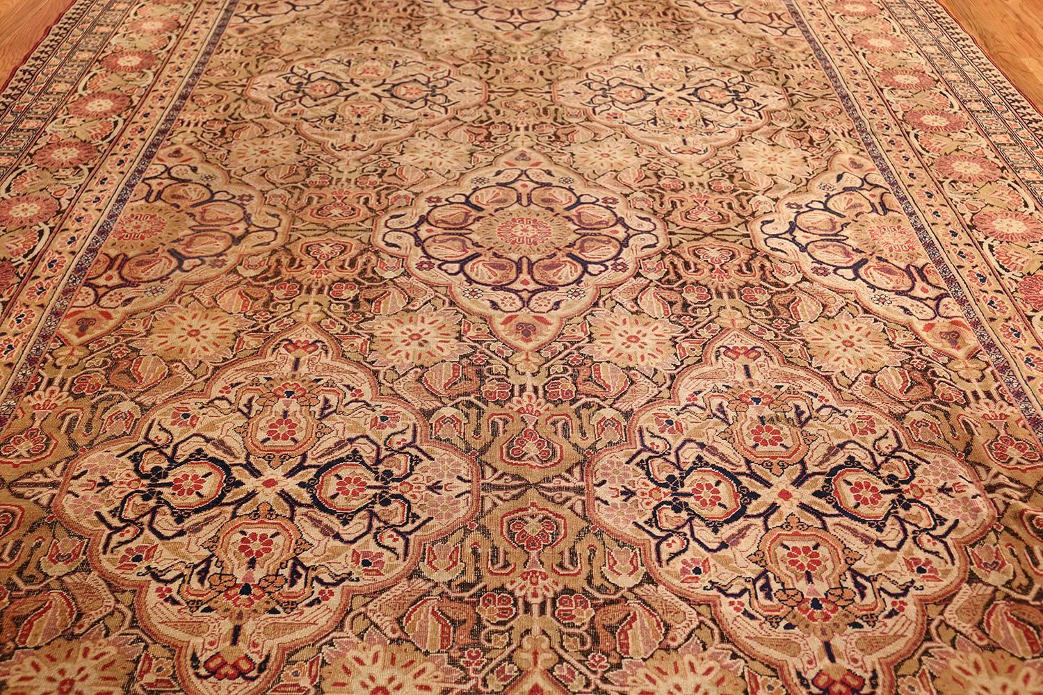 20th Century Antique Kerman Persian Rug. Size: 8 ft 9 in x 13 ft 1 in (2.67 m x 3.99 m)