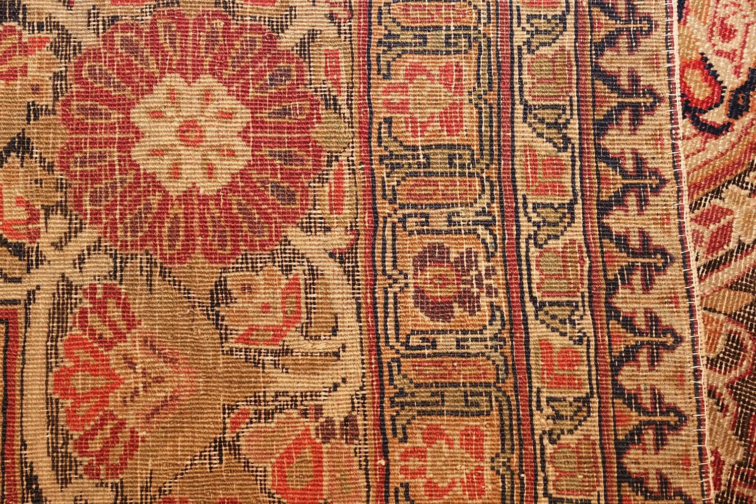 Antique Kerman Persian Rug. Size: 8 ft 9 in x 13 ft 1 in (2.67 m x 3.99 m) In Excellent Condition In New York, NY