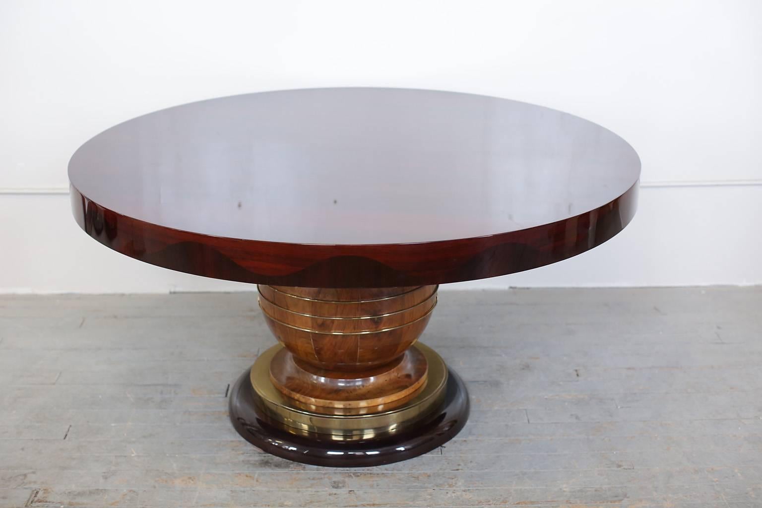 Round Art Deco Dining Table circa  1940s In Excellent Condition In New York, NY