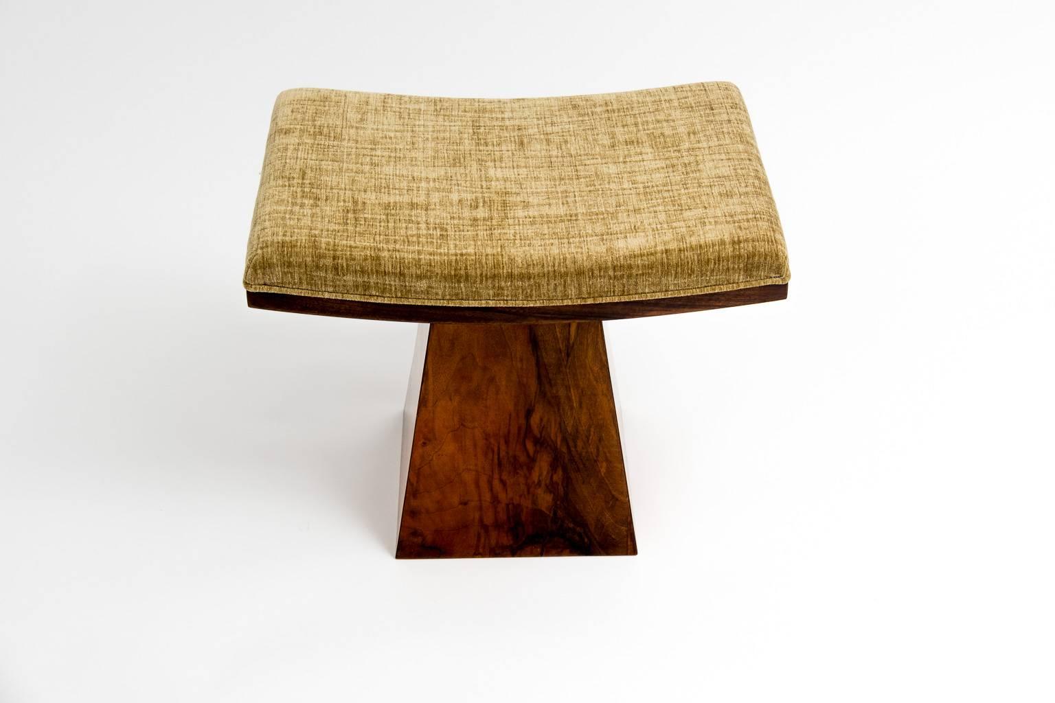 Mid-Century Modern settee or pouf in walnut, newly upholstered in mohair.
 