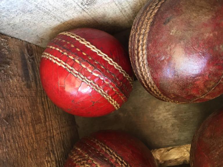 FABULOUS ANTIQUE VINTAGE STYLE REAL RED LEATHER CRICKET BALL single ball prop 