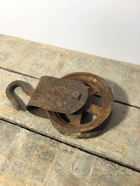 Antique American Metal Pulley For Sale at 1stDibs