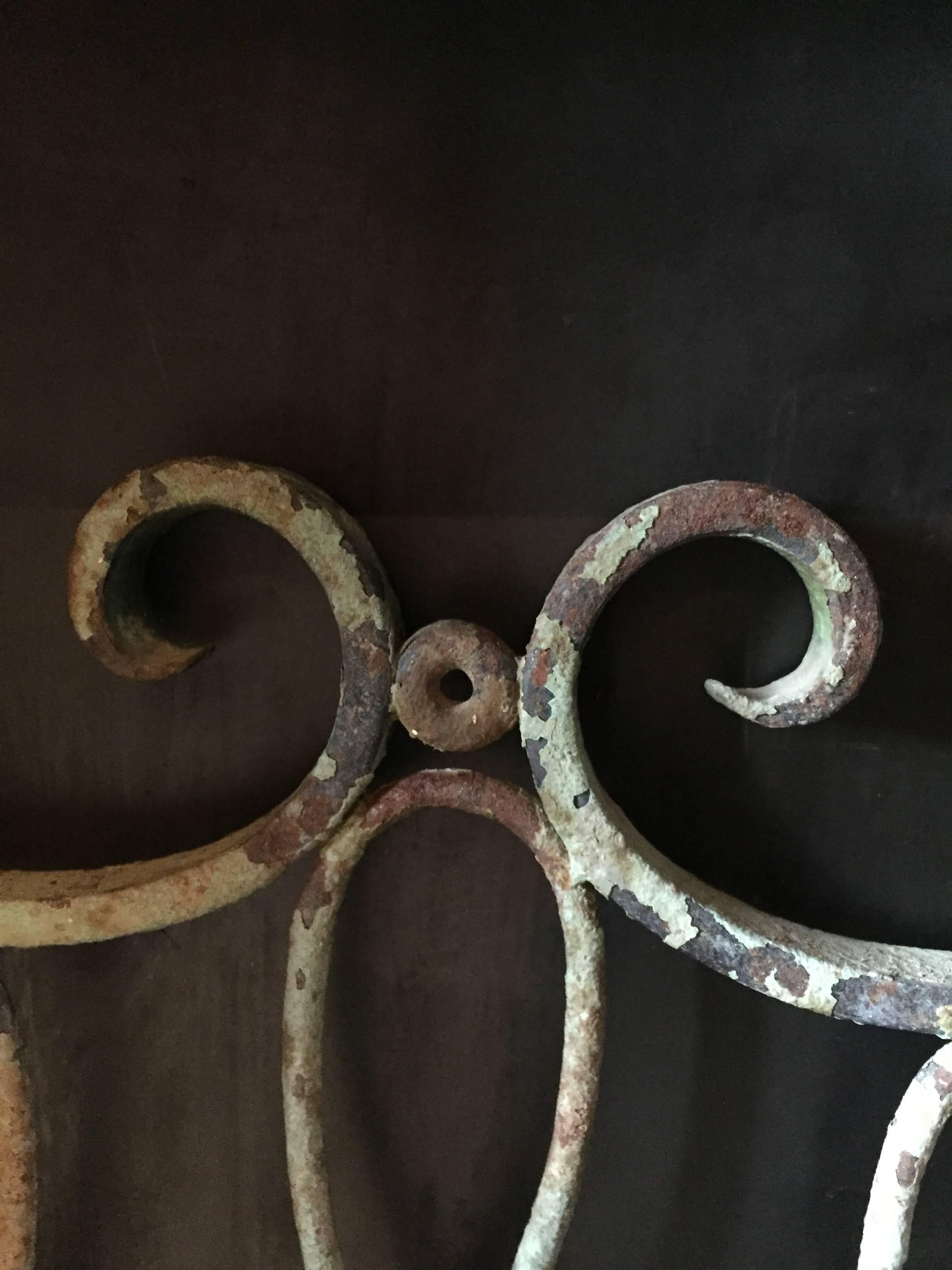 Vintage Iron Sconce In Good Condition For Sale In Napa, CA