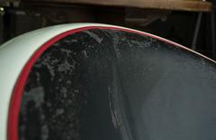 Vintage White Egg Pod Chair Set with Side Table