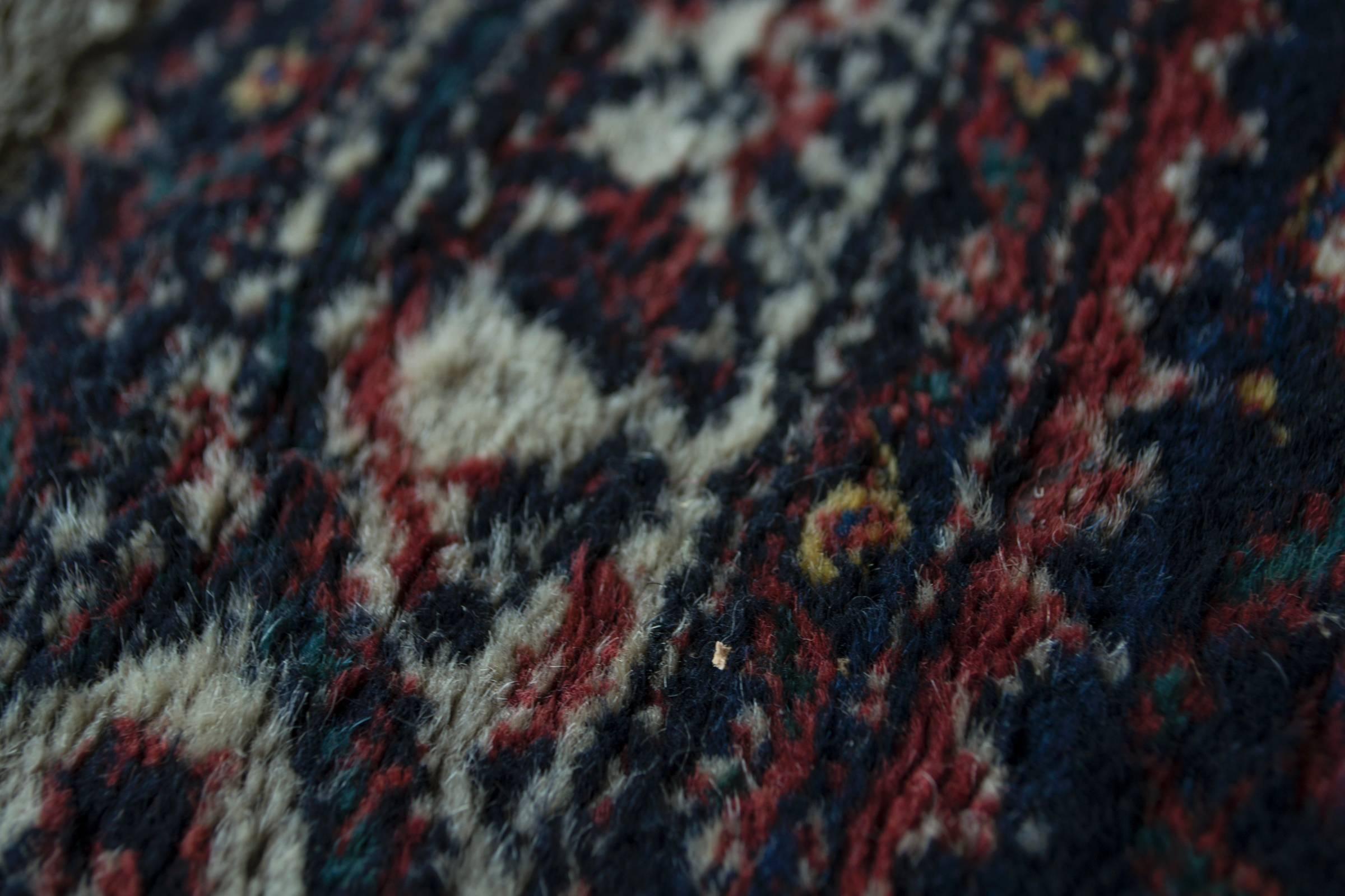 Afghanischer Vintage-Teppich-Läufer im Zustand „Hervorragend“ im Angebot in Napa, CA